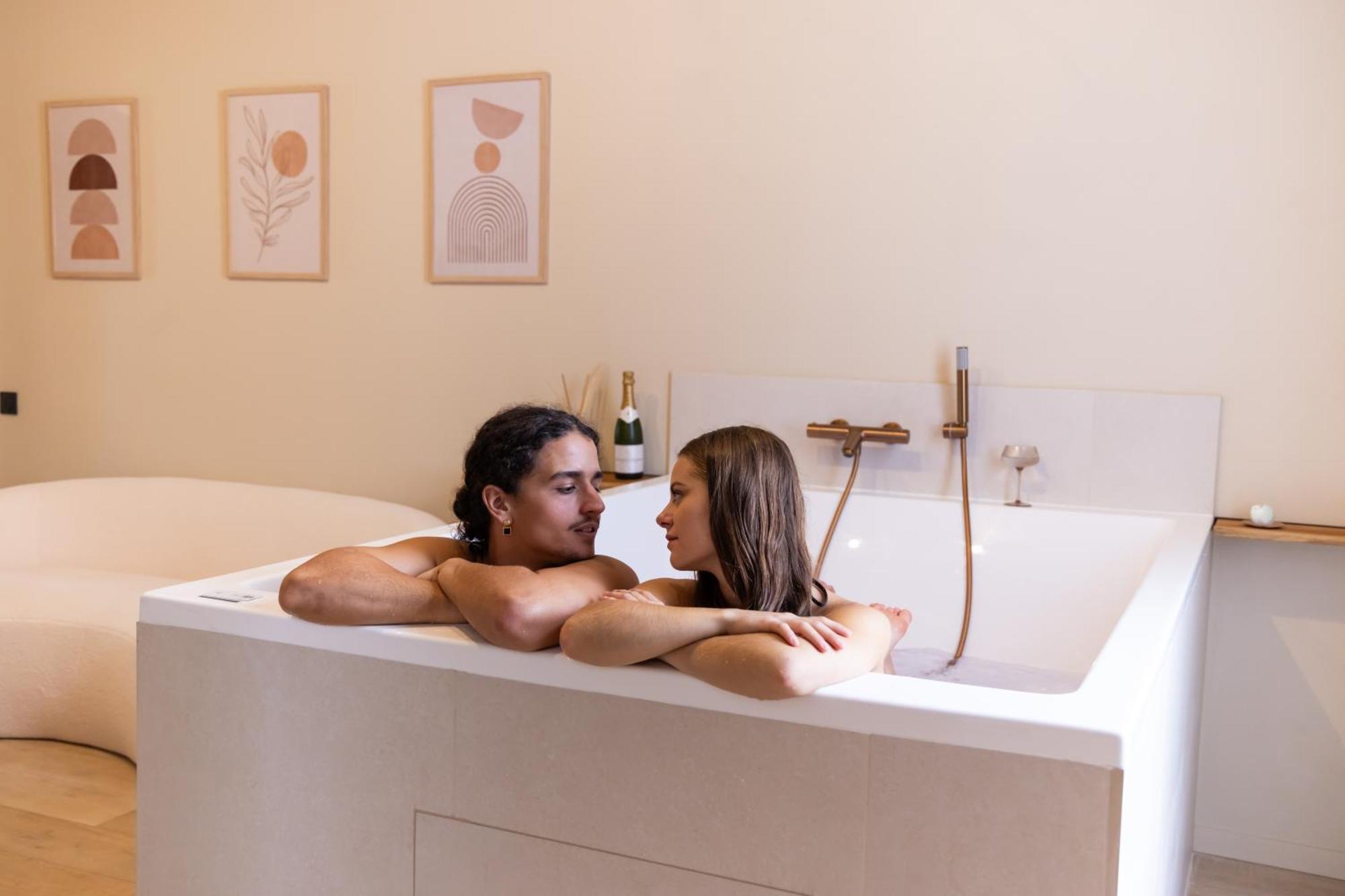 Harmony Room Suite Avec Balneo 앙제 외부 사진
